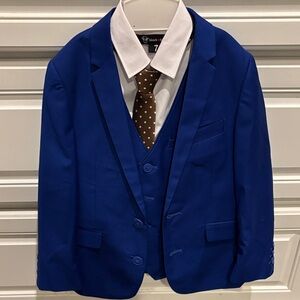 Bright blue boys 3-piece suit with dress shirt and Brown Polka Dot Tie size 7